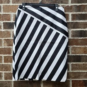 Banana Republic NWT Asymmetrical Stripe Skirt | Size 4